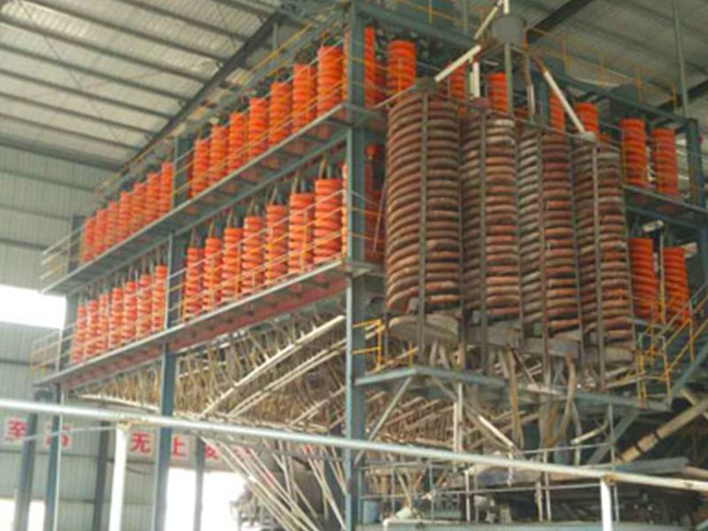 Spiral concentrator for separating sea sand and river sand